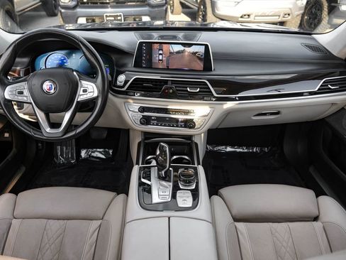 Used 2019 BMW ALPINA B7 xDrive w/ Luxury Rear Seating Package image 11
