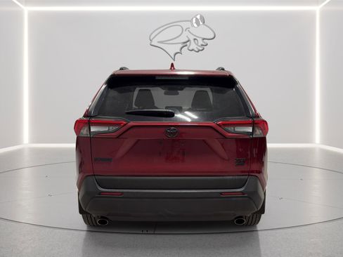 Used 2020 Toyota RAV4 XLE Premium AWD/4WD image 4