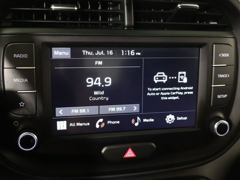 Used 2025 Kia Soul LX FWD image 39