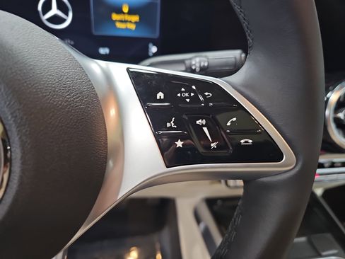 New 2026 Mercedes-Benz GLB 250 image 19