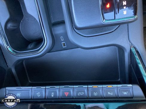 Certified 2022 GMC Sierra 1500 AT4 w/ AT4 Premium Package image 33