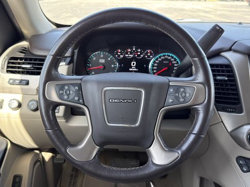 Used 2018 GMC Yukon Denali w/ Denali Ultimate Package AWD/4WD image 35