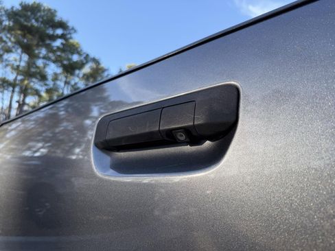 Used 2015 Toyota Tacoma 4x4 Access Cab image 10