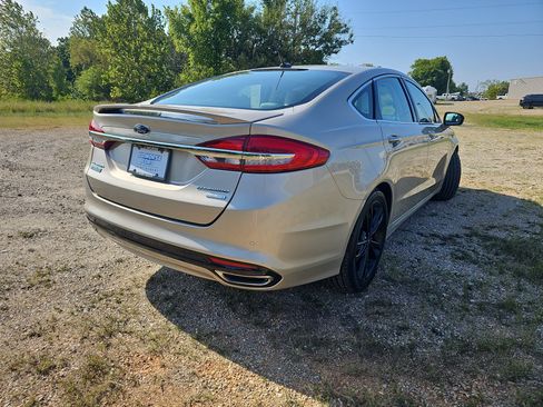 Used 2017 Ford Fusion Titanium FWD image 4