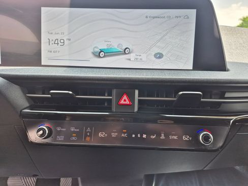 Certified 2024 Kia EV6 Light AWD/4WD image 10