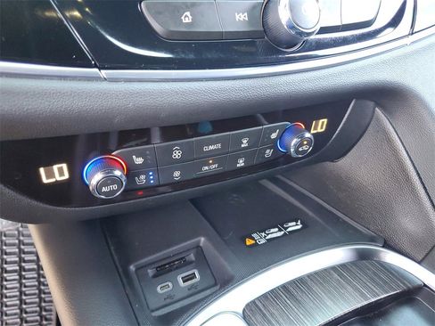 Certified 2023 Buick Enclave Avenir image 32