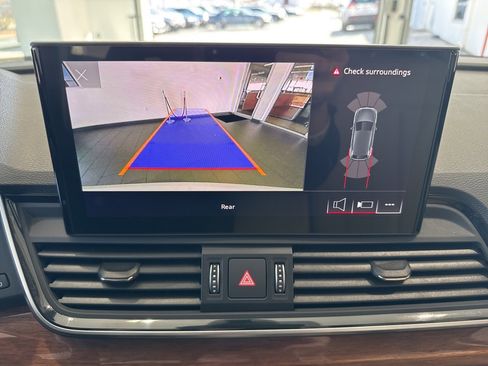 Used 2024 Audi Q5 2.0T Premium w/ Convenience Package image 27