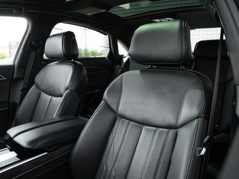Certified 2022 Audi A8 L 3.0T AWD/4WD image 21