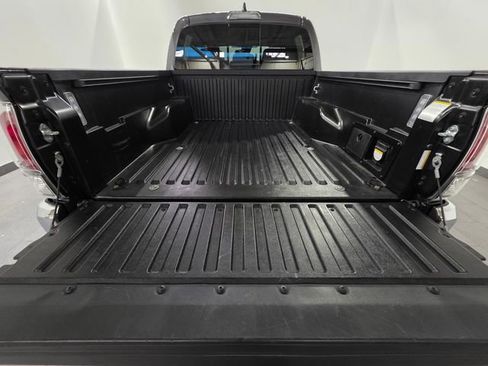 Used 2023 Toyota Tacoma TRD Off-Road image 21