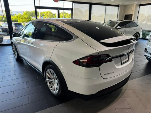 Used 2016 Tesla Model X 90D AWD/4WD image 3
