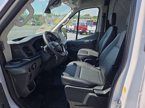 New 2025 Ford Transit 250 148 Medium Roof image 9