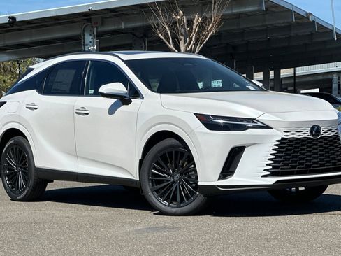 New 2026 Lexus RX 450h AWD image 2