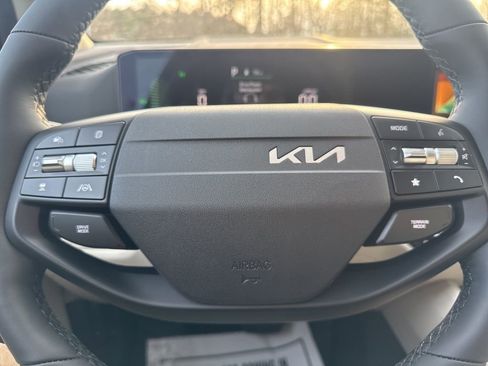 New 2026 Kia Sportage EX image 8