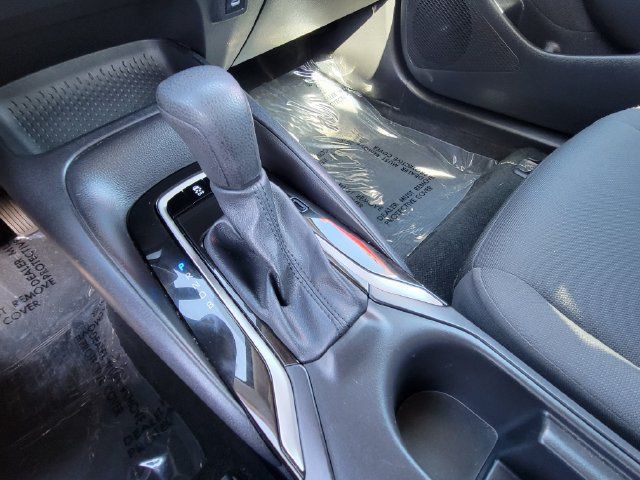 Used 2025 Toyota Corolla LE FWD image 13
