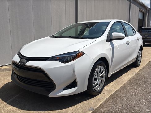 Used 2019 Toyota Corolla LE FWD image 7