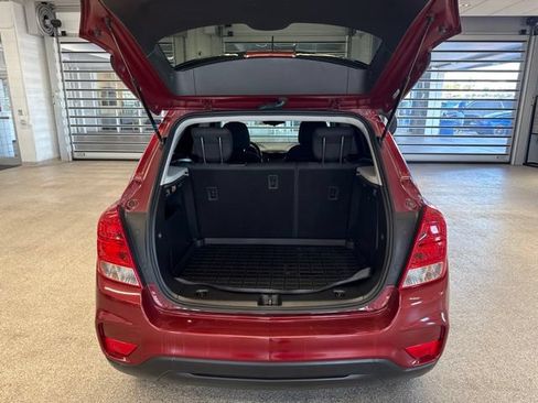 Used 2021 Chevrolet Trax LS w/ Tint and Cruise Package AWD/4WD image 7