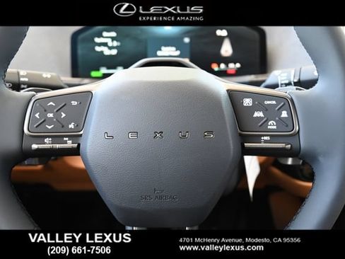 New 2026 Lexus ES 350e w/ Convenience Package FWD image 9