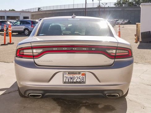 Used 2017 Dodge Charger SXT image 8
