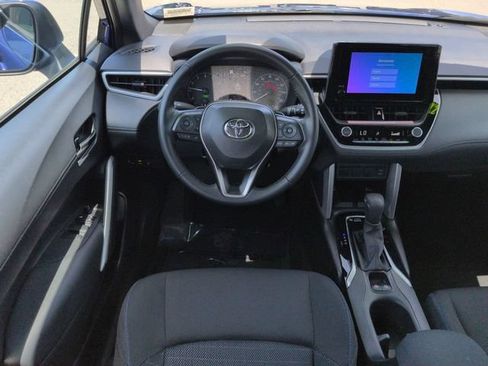 Used 2024 Toyota Corolla Cross AWD Hybrid image 16