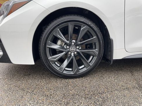 Used 2023 Toyota Corolla SE w/ SE Package image 9