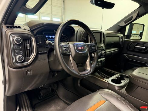 Used 2023 GMC Sierra 2500 AT4 w/ AT4 Premium Plus Package image 13