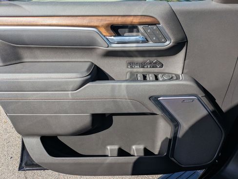 New 2025 Chevrolet Silverado 1500 High Country w/ Midnight Edition image 25