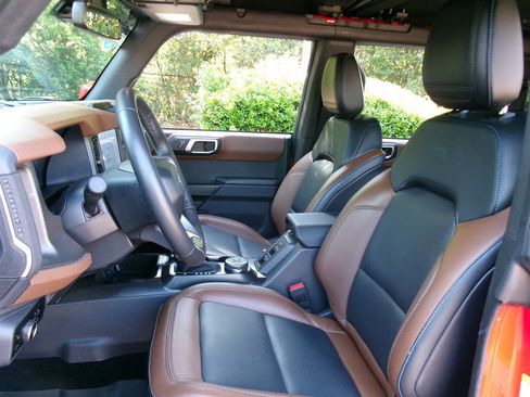 Used 2024 Ford Bronco Outer Banks AWD/4WD image 11