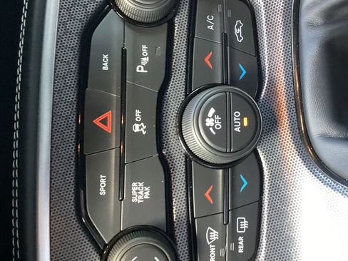 Used 2016 Dodge Challenger R/T Scat Pack w/ Leather Interior Group RWD image 49