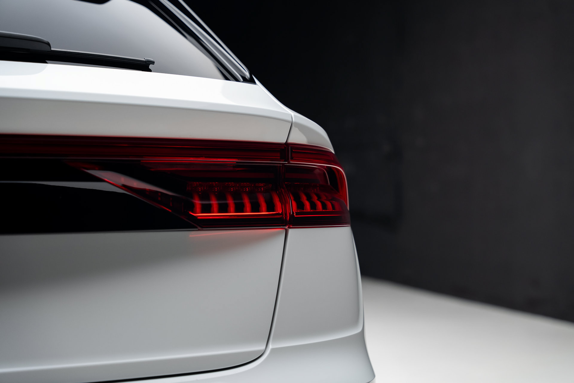 Used 2022 Audi SQ8 Prestige AWD/4WD image 29