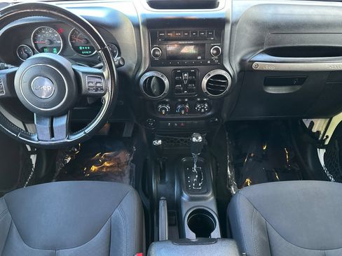 Used 2018 Jeep Wrangler Unlimited Sport S AWD/4WD image 13