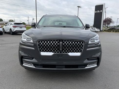 Used 2023 Lincoln Aviator Black Label w/ Dynamic Handling Package AWD/4WD image 2