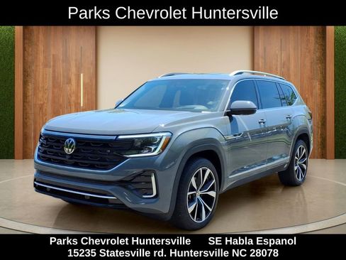 Used 2025 Volkswagen Atlas SEL Premium R-Line AWD/4WD image 27