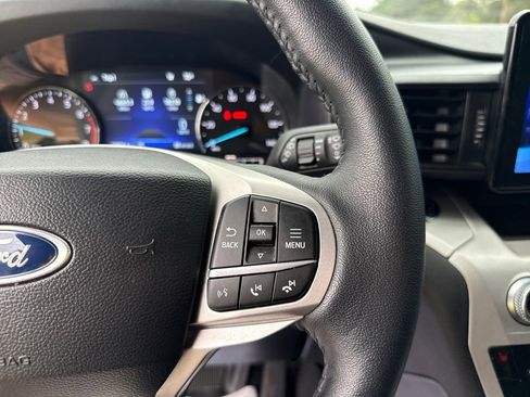 Used 2024 Ford Explorer XLT image 19