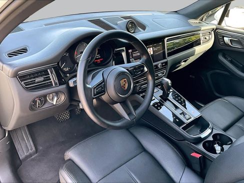 Used 2023 Porsche Macan S AWD/4WD image 17