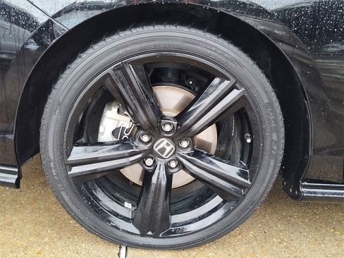 Used 2024 Honda Accord Sport image 16