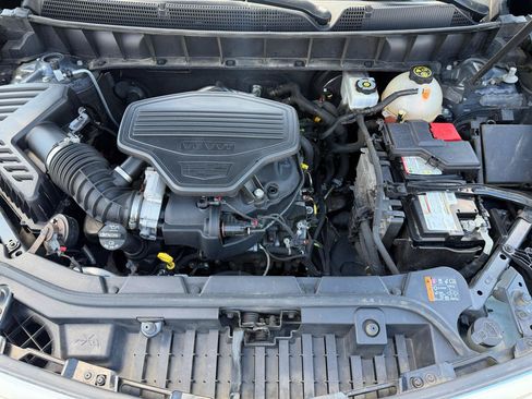 Used 2019 Cadillac XT5 FWD image 16