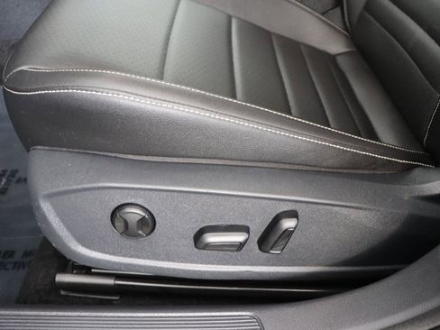 Used 2024 Volkswagen Jetta SE FWD image 44