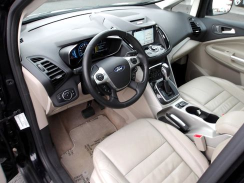 Used 2016 Ford C-MAX Energi SEL w/ Equipment Group 303A image 9