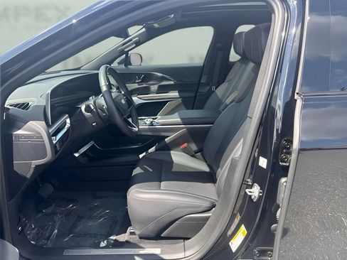 Used 2024 Cadillac Lyriq Luxury w/ LPO, Floor Liner Package AWD/4WD image 5