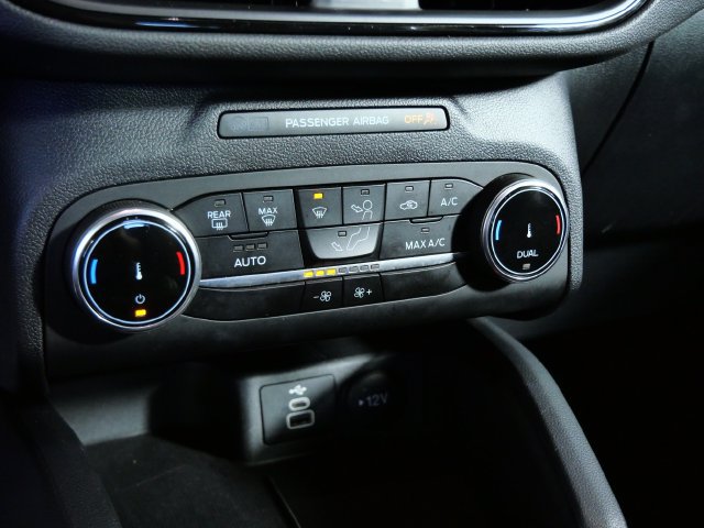 Certified 2025 Ford Escape ST-Line AWD/4WD image 19