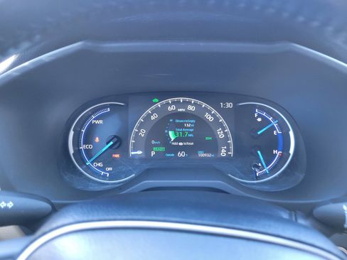 Used 2019 Toyota RAV4 Limited image 10