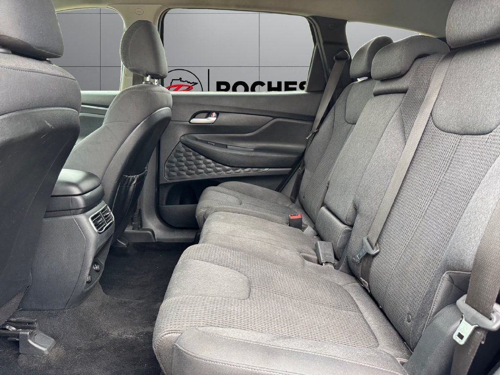 Used 2023 Hyundai Santa Fe SEL AWD/4WD image 16