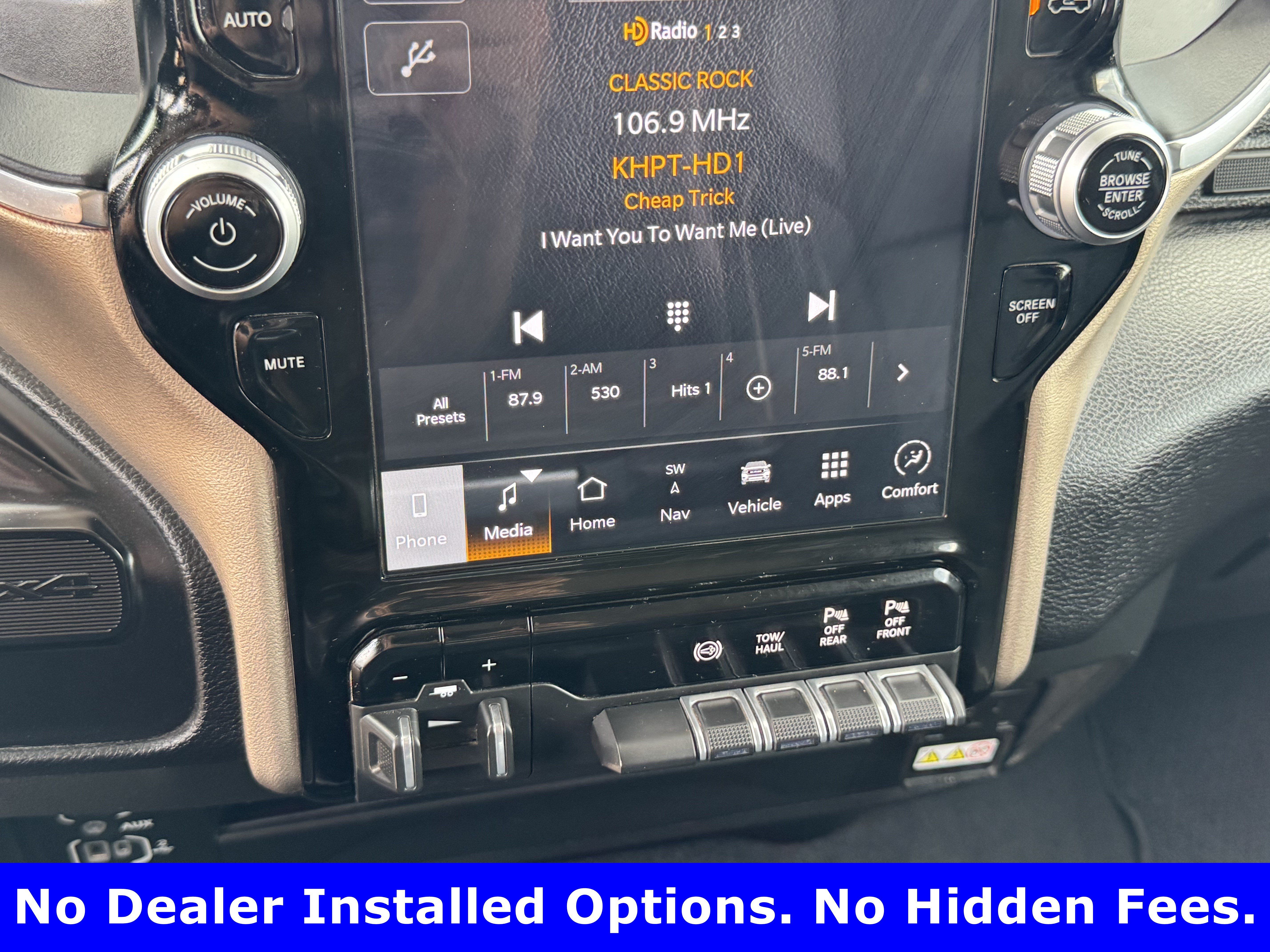 Used 2024 RAM 2500 Laramie w/ Safety Group AWD/4WD image 17