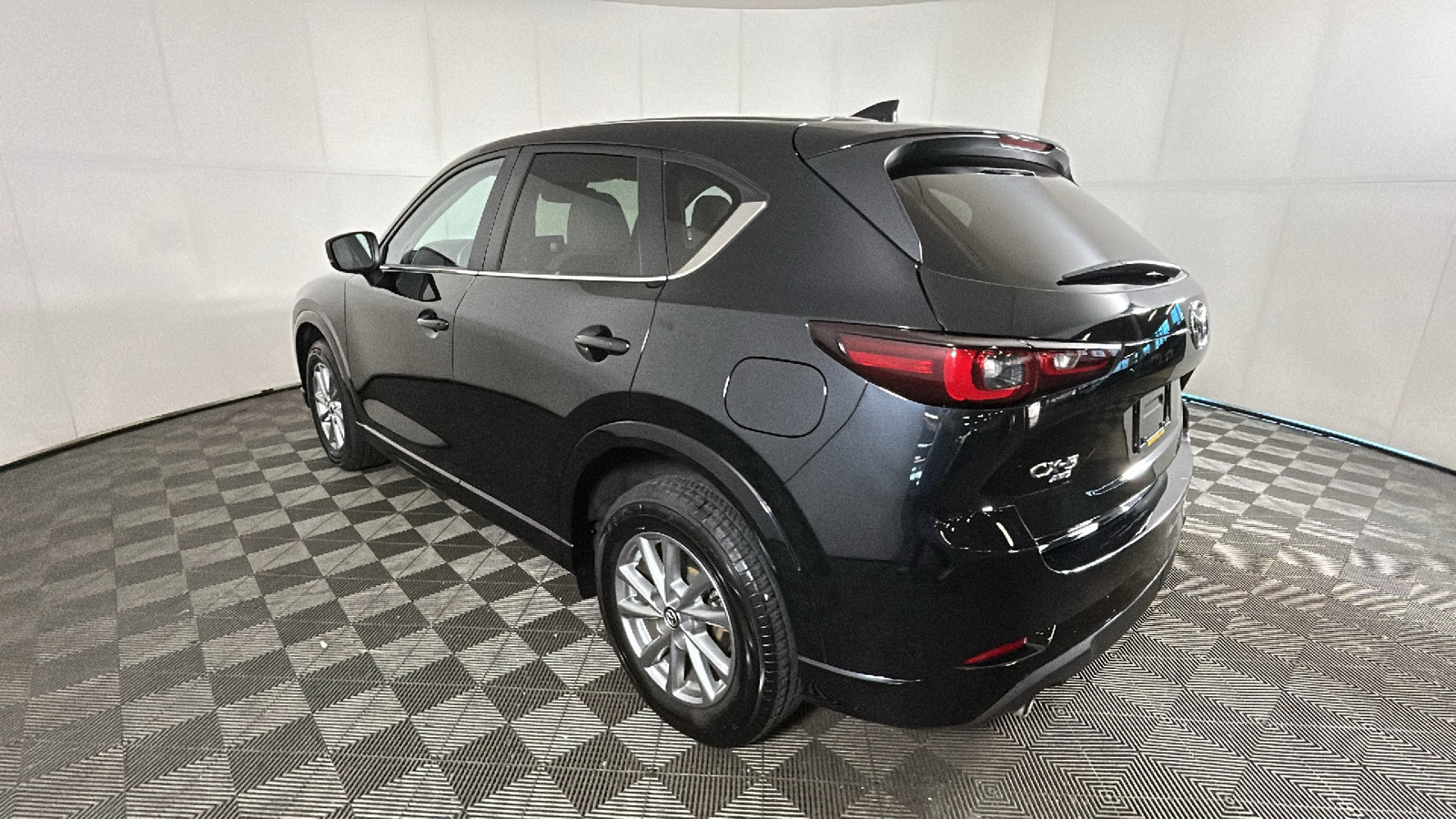 Used 2025 MAZDA CX-5 AWD 2.5 S w/ Preferred Package image 5