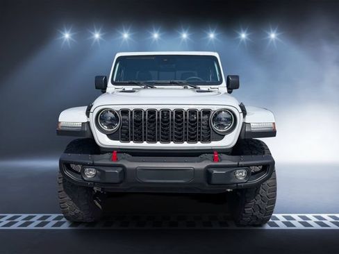 Used 2024 Jeep Gladiator Rubicon AWD/4WD image 8