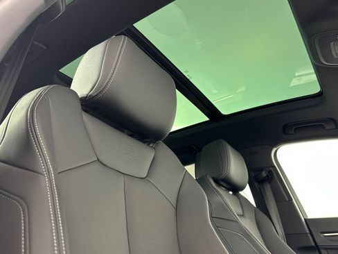 Used 2025 Audi Q3 2.0T Premium image 16