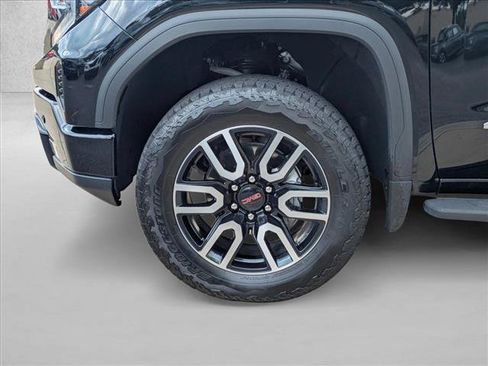 Used 2025 GMC Sierra 1500 AT4 w/ AT4 Premium Package AWD/4WD image 24