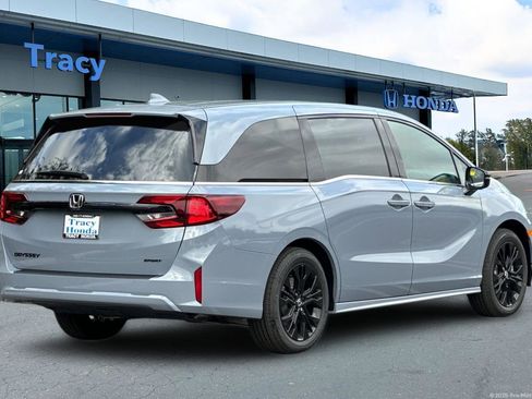 New 2026 Honda Odyssey Sport-L image 4