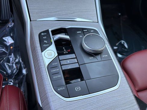 Used 2025 BMW 330i Sedan RWD image 17