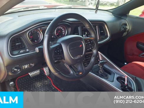 Used 2018 Dodge Challenger R/T Scat Pack RWD image 5